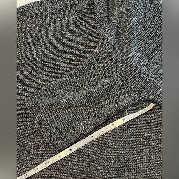 Two Eileen Fisher Short Sleeve Knit Cardigans Size Medium - Picture 13 of 16